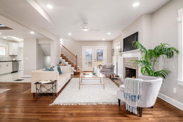 214 Parkwood Avenue, Columbus, OH 43203