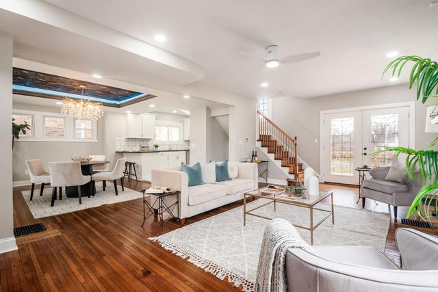 214 Parkwood Avenue, Columbus, OH 43203