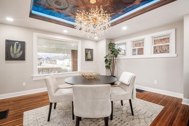 214 Parkwood Avenue, Columbus, OH 43203