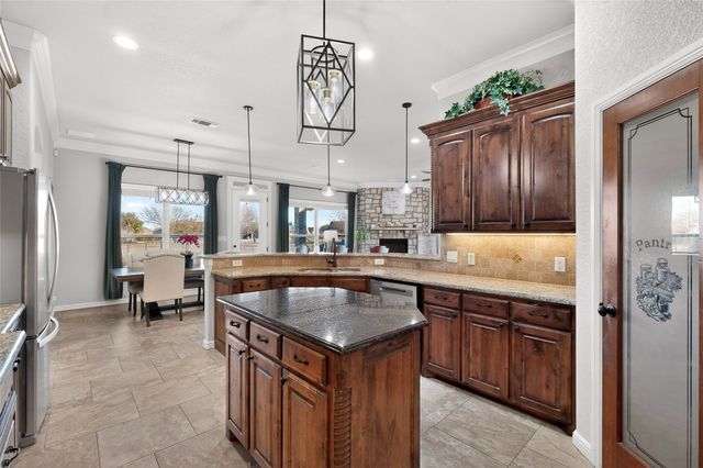 3443 Abes Landing Drive, Granbury, TX 76049