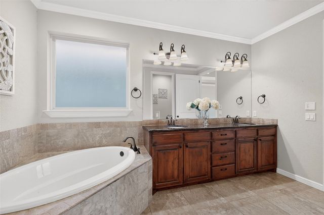 3443 Abes Landing Drive, Granbury, TX 76049