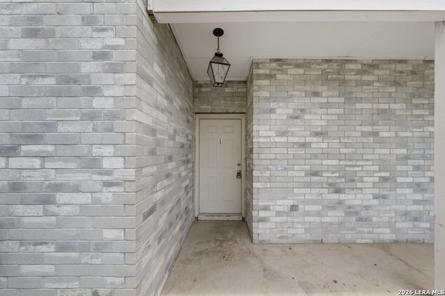 518 Dukeway Apt 1, Universal City, TX 78148
