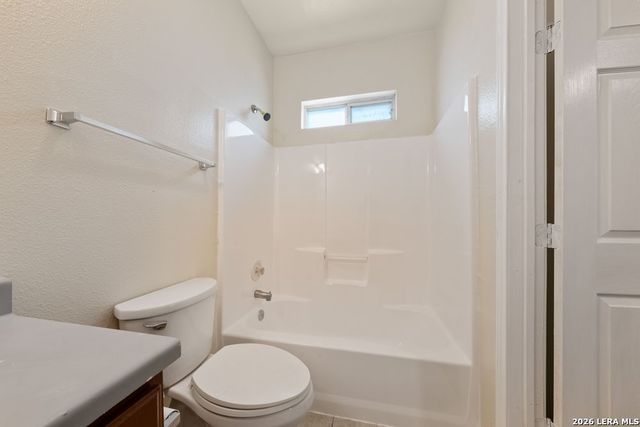 518 Dukeway Apt 1, Universal City, TX 78148