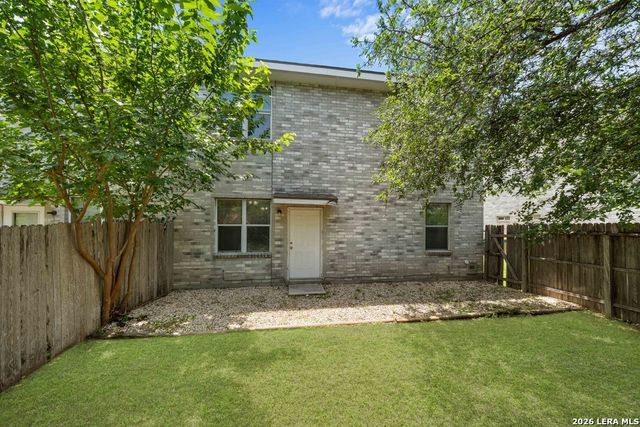 518 Dukeway Apt 1, Universal City, TX 78148