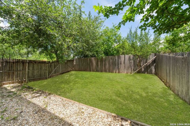 518 Dukeway Apt 1, Universal City, TX 78148