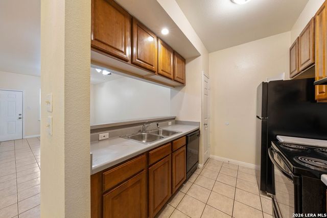518 Dukeway Apt 1, Universal City, TX 78148