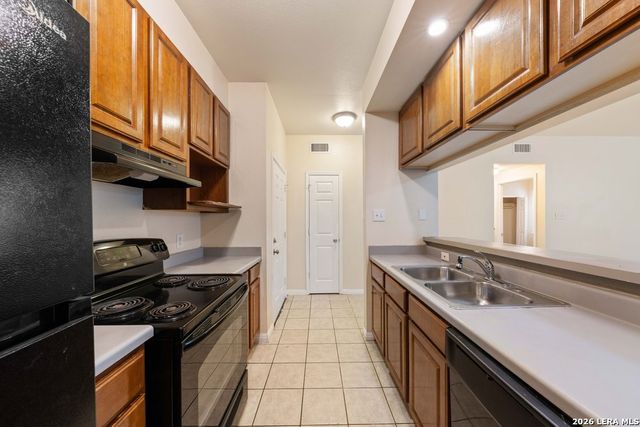 518 Dukeway Apt 1, Universal City, TX 78148