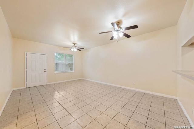 518 Dukeway Apt 1, Universal City, TX 78148