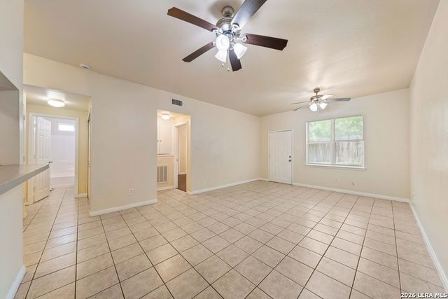 518 Dukeway Apt 1, Universal City, TX 78148
