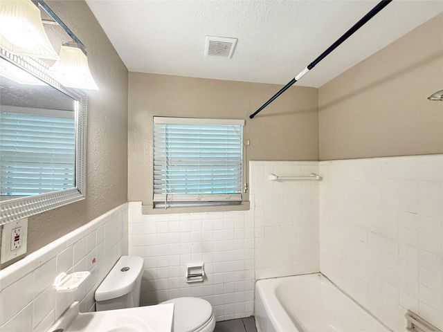 1001 Ridgecrest Street, Angleton, TX 77515