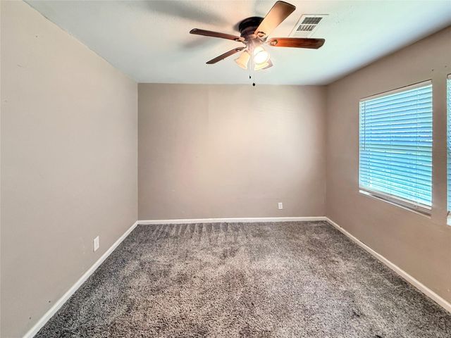 1001 Ridgecrest Street, Angleton, TX 77515