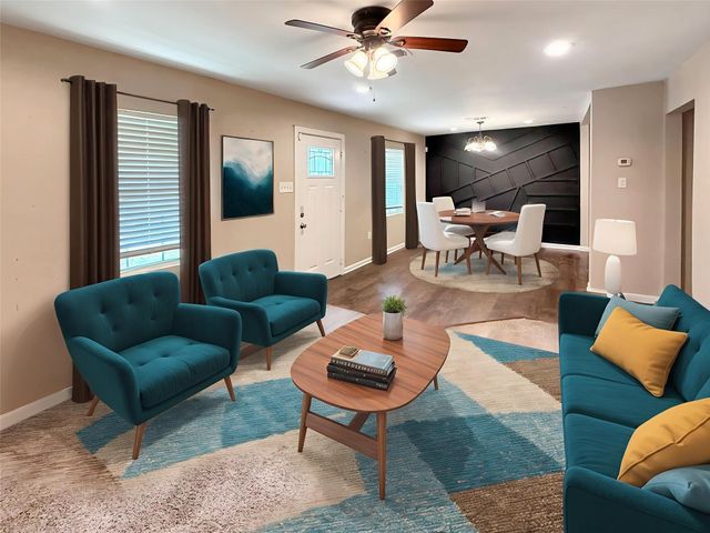 1001 Ridgecrest Street, Angleton, TX 77515