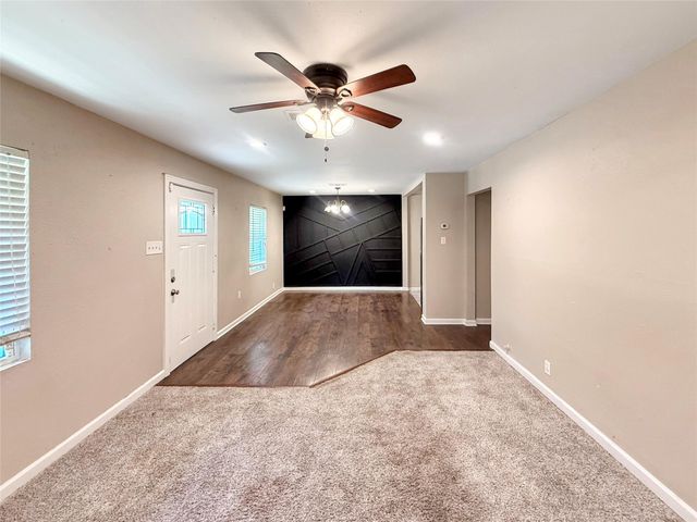 1001 Ridgecrest Street, Angleton, TX 77515