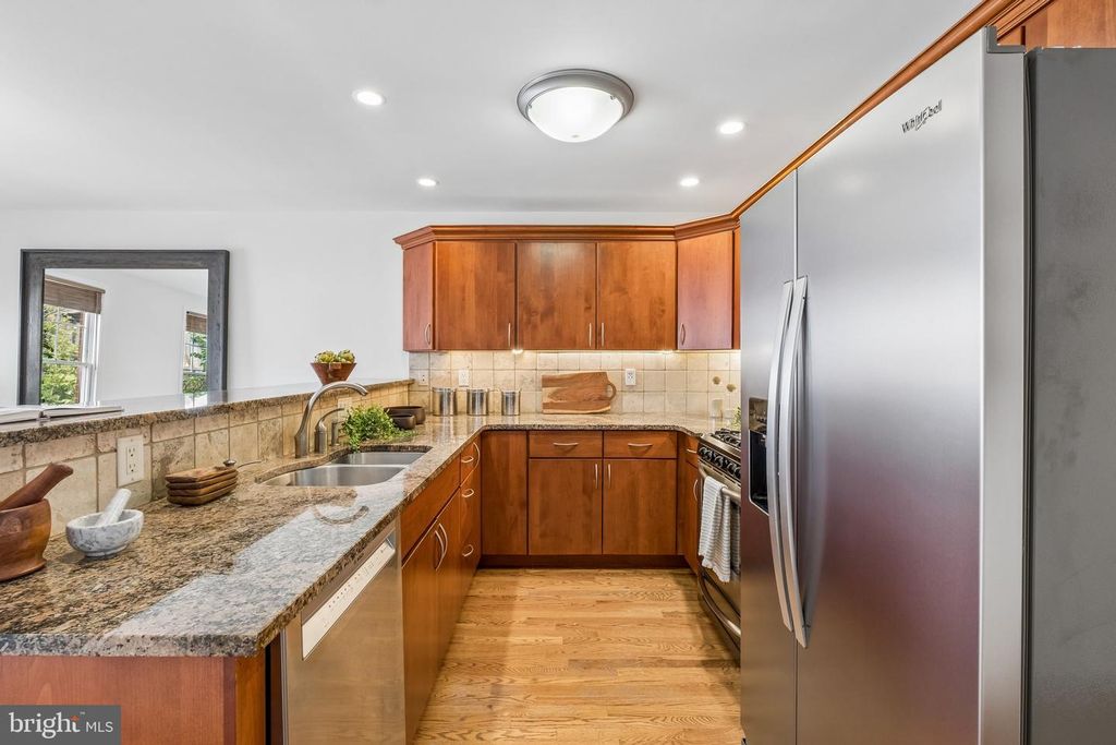 2234 FITZWATER ST, PHILADELPHIA, PA 19146 — photo 5