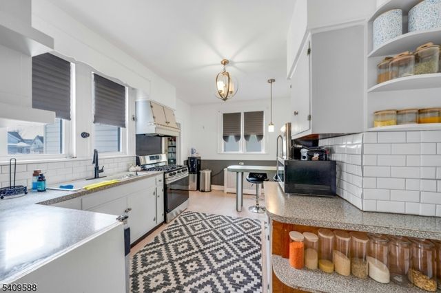 214 Trenton Ave, Clifton City, NJ 07011