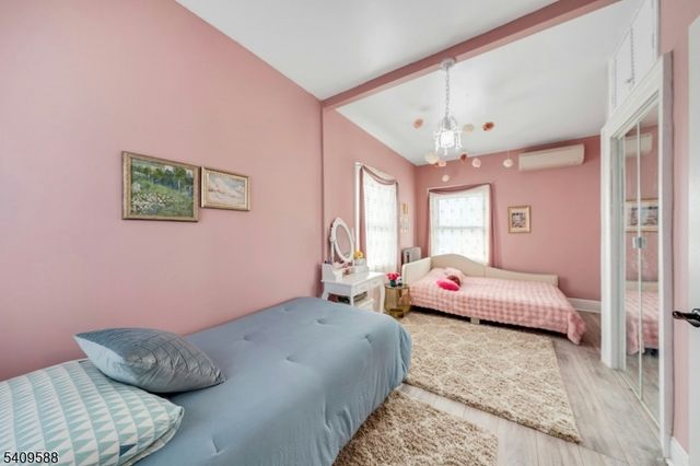 214 Trenton Ave, Clifton City, NJ 07011