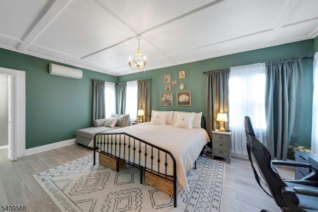 214 Trenton Ave, Clifton City, NJ 07011