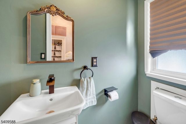 214 Trenton Ave, Clifton City, NJ 07011