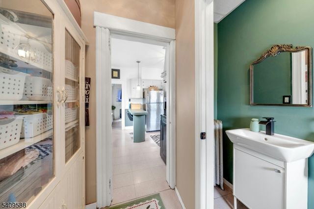 214 Trenton Ave, Clifton City, NJ 07011