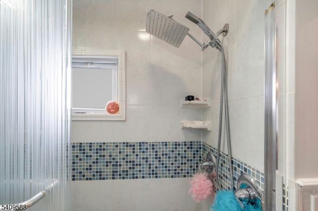 214 Trenton Ave, Clifton City, NJ 07011