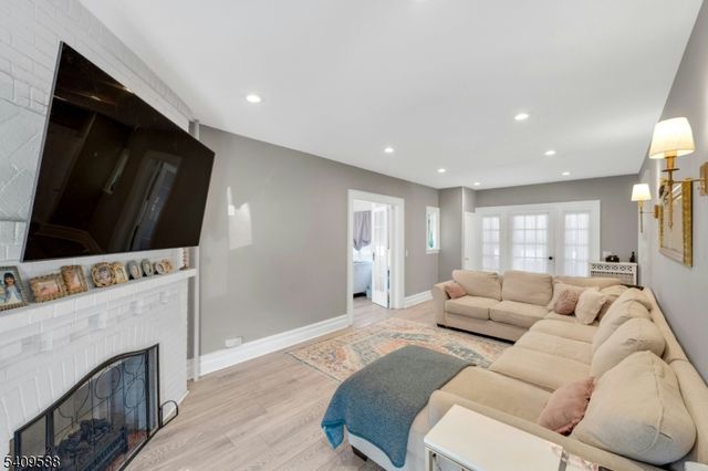 214 Trenton Ave, Clifton City, NJ 07011