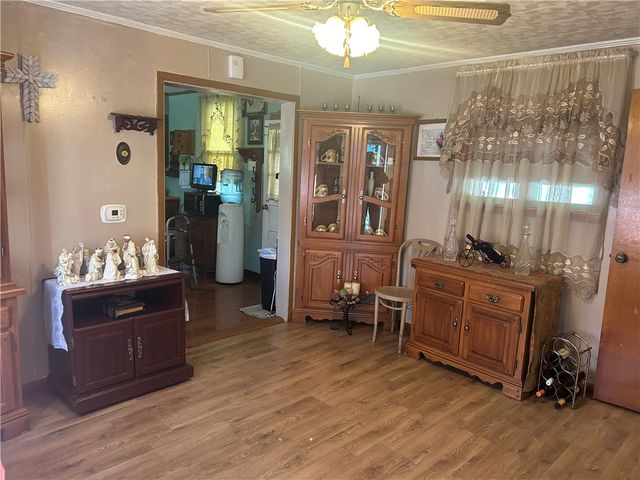 42 Walnut Ave, Dunbar, PA 15431