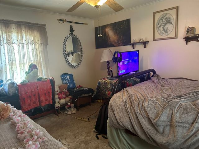 42 Walnut Ave, Dunbar, PA 15431