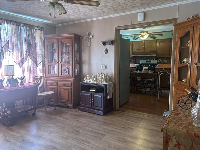 42 Walnut Ave, Dunbar, PA 15431