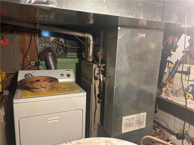 42 Walnut Ave, Dunbar, PA 15431