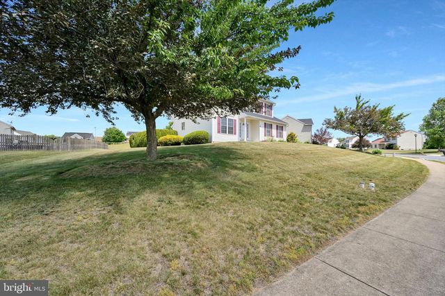 29 WALNUT DR E, Bernville, PA 19506