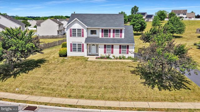 29 WALNUT DR E, Bernville, PA 19506