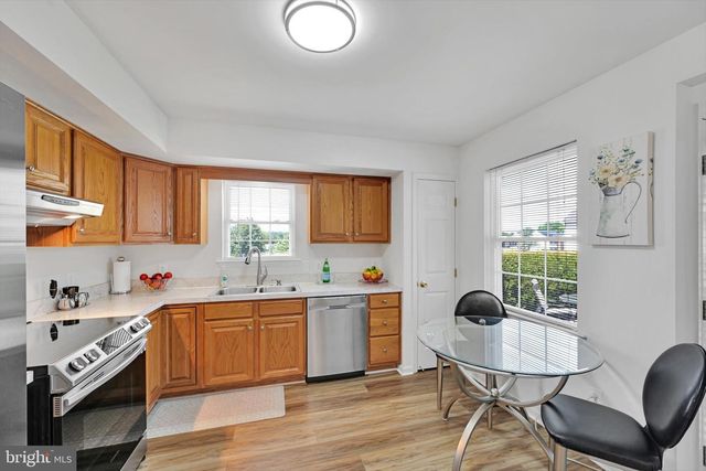 29 WALNUT DR E, Bernville, PA 19506