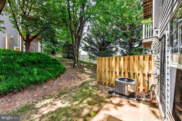 2293 VILLAGE CROSSING RD, Falls Church, VA 22043