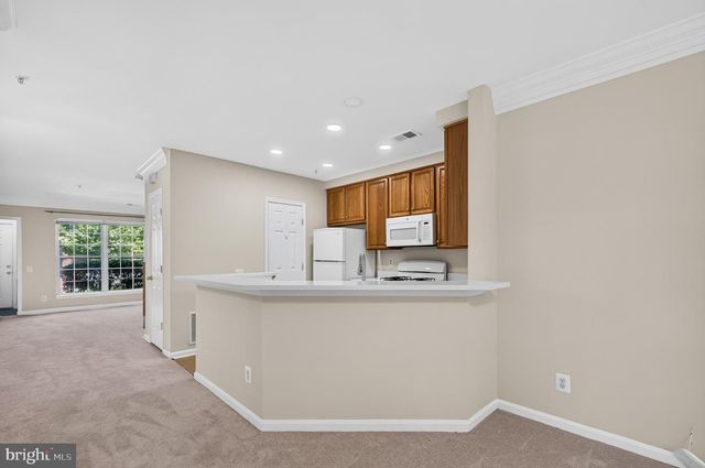 2293 VILLAGE CROSSING RD, Falls Church, VA 22043