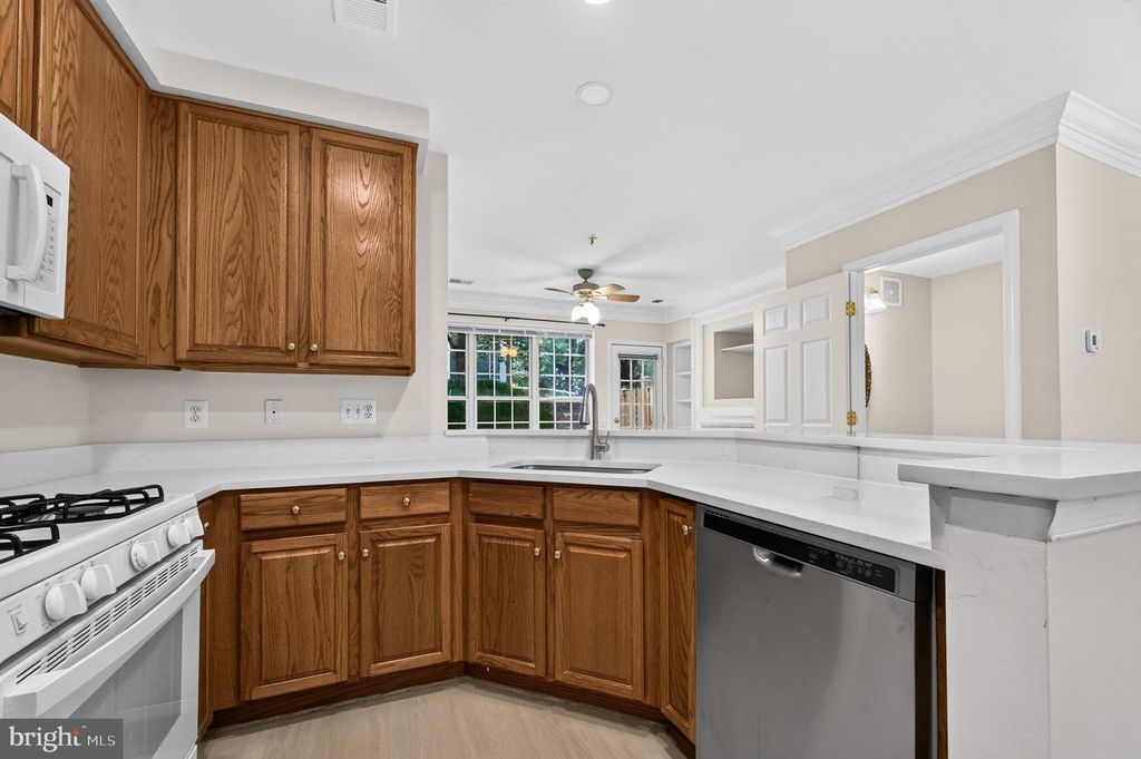 2293 VILLAGE CROSSING RD, Falls Church, VA 22043