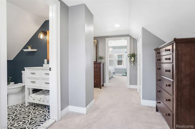 1302 Butternut Avenue, Royal Oak, MI 48073