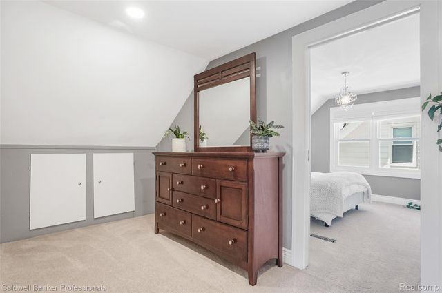 1302 Butternut Avenue, Royal Oak, MI 48073