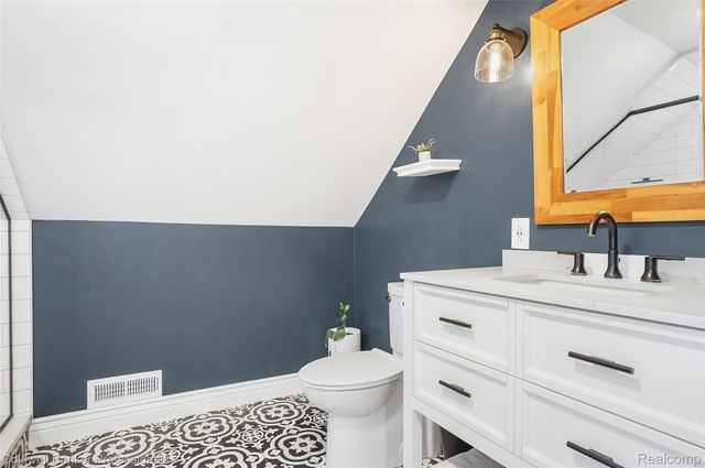 1302 Butternut Avenue, Royal Oak, MI 48073