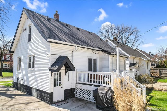 1302 Butternut Avenue, Royal Oak, MI 48073