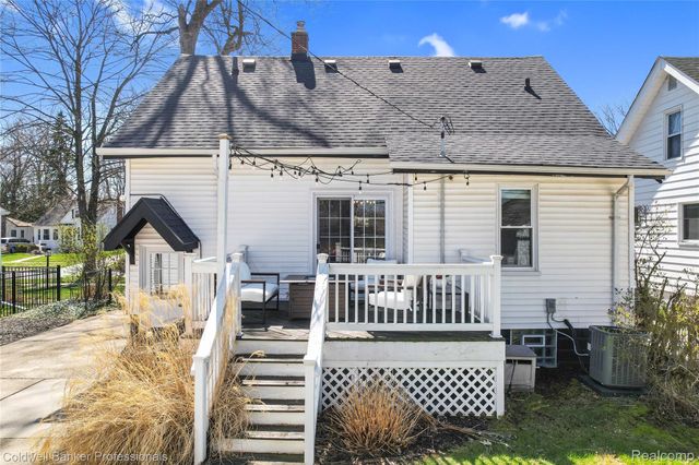 1302 Butternut Avenue, Royal Oak, MI 48073