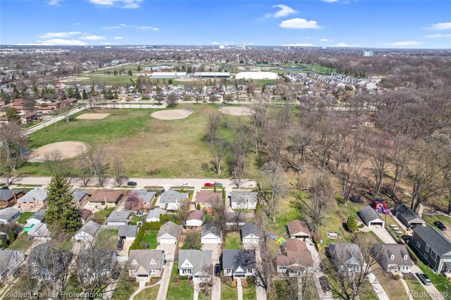 1302 Butternut Avenue, Royal Oak, MI 48073