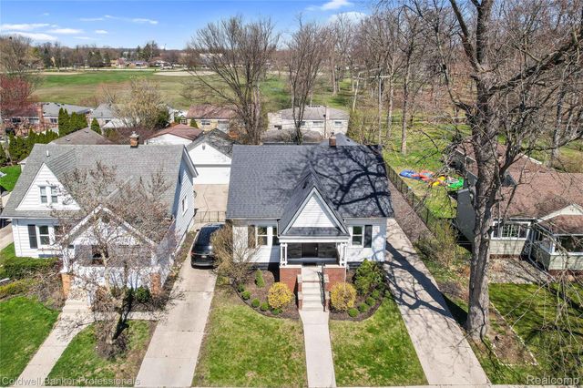 1302 Butternut Avenue, Royal Oak, MI 48073