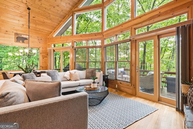 22 Evening Shade Trail, Mineral Bluff, GA 30559
