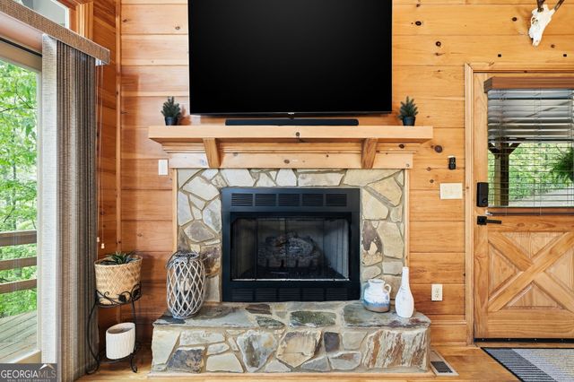 22 Evening Shade Trail, Mineral Bluff, GA 30559