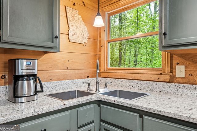 22 Evening Shade Trail, Mineral Bluff, GA 30559