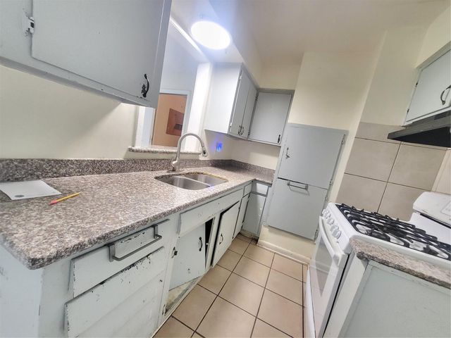 5514 S Acres Drive, Houston, TX 77048