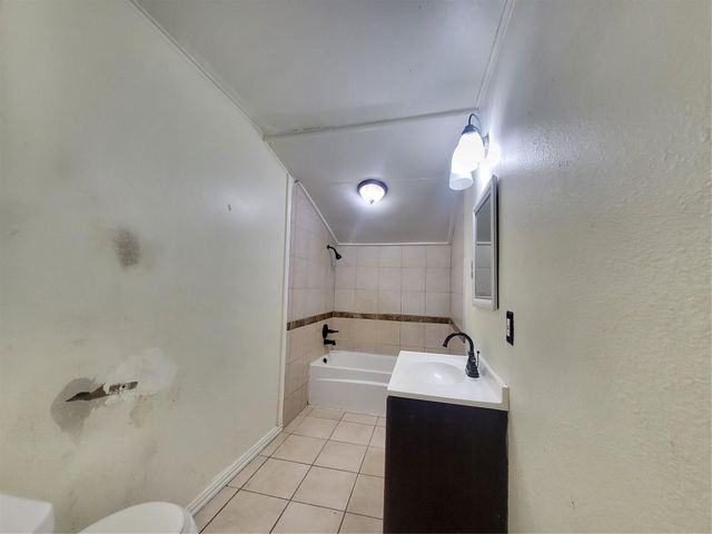 5514 S Acres Drive, Houston, TX 77048