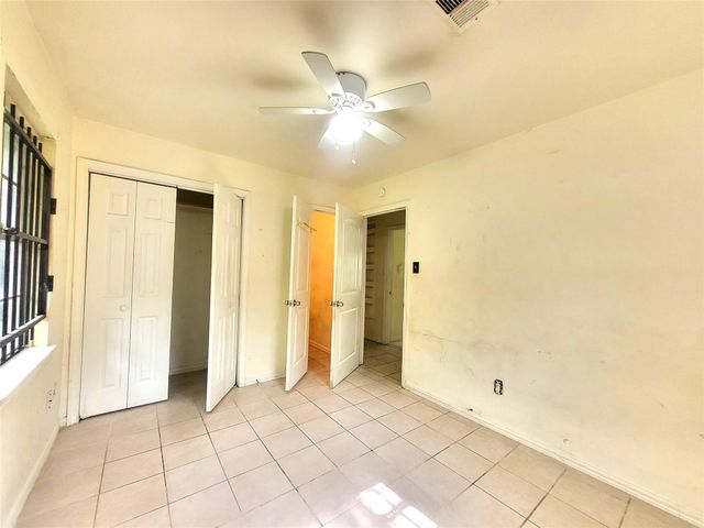 5514 S Acres Drive, Houston, TX 77048