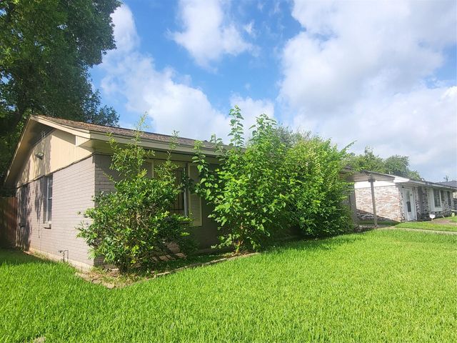 5514 S Acres Drive, Houston, TX 77048