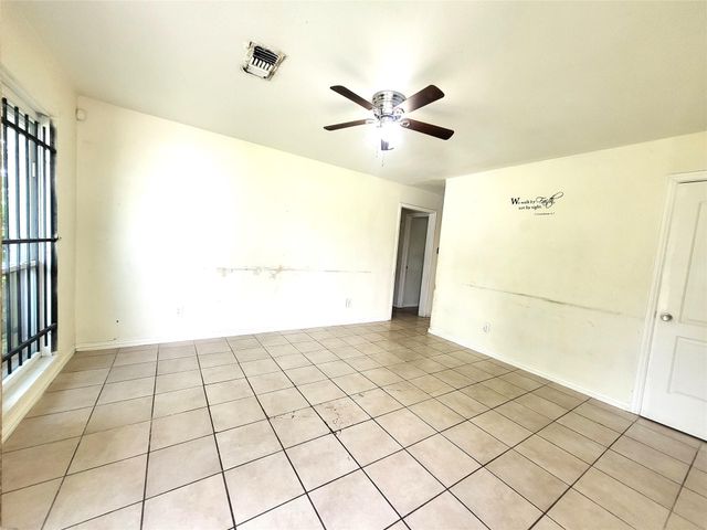 5514 S Acres Drive, Houston, TX 77048